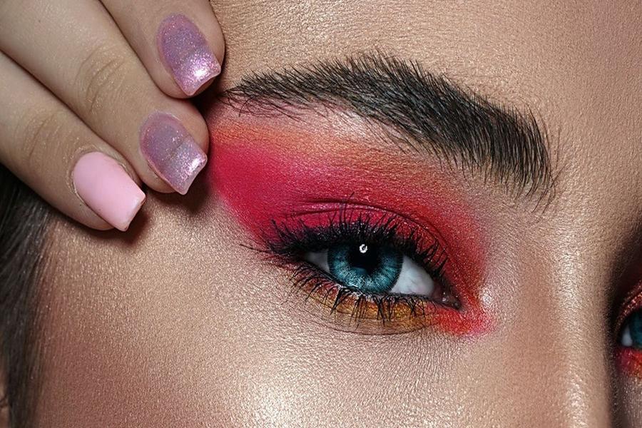 Nu știi ce să îi cumperi iubitei de Paște? Iată 5 tipuri de mascara, pentru un cadou practic și util!