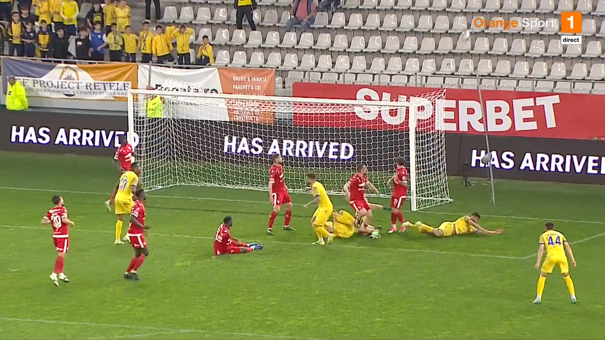 Fază controversată în Dinamo - Petrolul