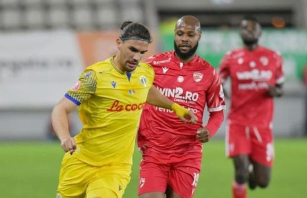 Petrolul atacă Dinamo cu fotbaliști noi: cine poate fi titular contra „câinilor” dintre cele 5 transferuri. De cine a scăpat Zeljko Kopic
