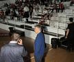 Reporterii GSP s-au aflat în Sala Polivalentă din „Ștefan cel Mare” și au surprins toate detaliile petrecute în timpul meciului Dinamo - Petrolul