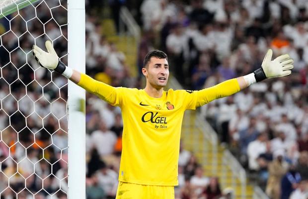 Jaf comis în vestiarul unei echipe din LaLiga! » Hoții au furat jucătorilor bijuterii cu mare valoare sentimentală