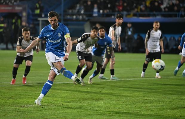 Farul - Unirea Alba Iulia 3-0 » Paradox „ovidian”: echipa lui Hagi arată rău, dar câștigă cu 3-0 și merge în semifinalele Cupei!