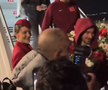 Ne-au bătut pe unde ne-au prins, apoi au dansat pe străzi împreună! » Primiți cu coroane de flori pe aeroport