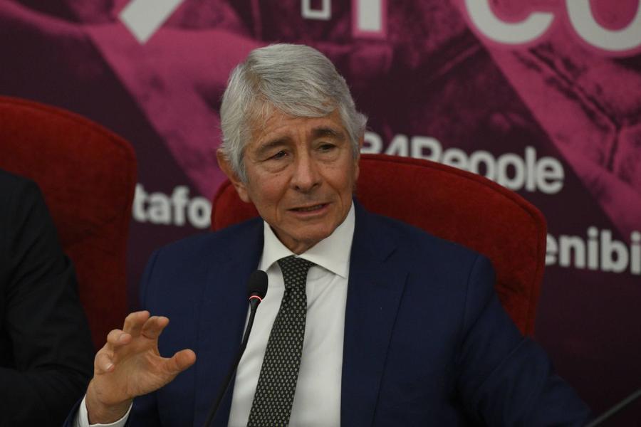 Andrea Abodi, ministrul Sportului și Tineretului din Italia / Foto: Imago Premierul se implică după dezastrul Italiei + Ministrul Sportului, atac dur la președintele Federației: „Vreau un plus de demnitate de la acesta și să-și dea demisia!”