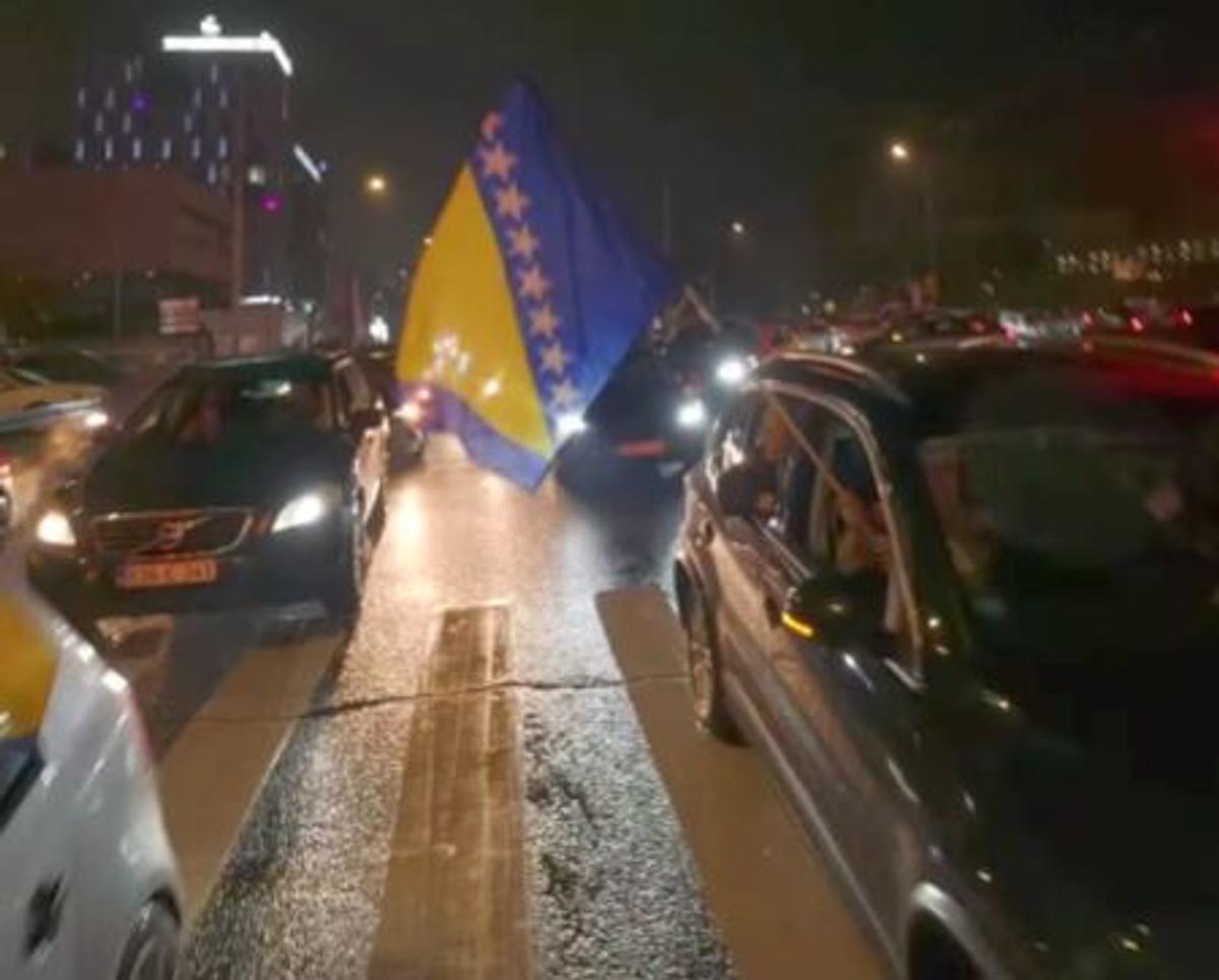100.000 de oameni în stradă la Sarajevo! Imagini senzaționale, după calificarea la Campionatul Mondial