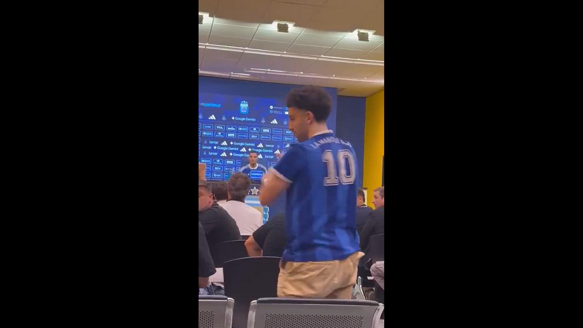 Scene curioase în conferință: s-a infiltrat și l-a avertizat pe selecționerul Argentinei: „Vreau să fii pregătit!”