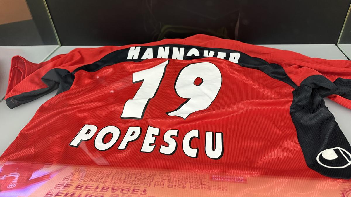 Gică Popescu și-a lansat jocul, „Căpitanul” » Cât costă, cum se joacă și unde se găsește, dar și ce-l enervează cel mai mult