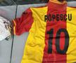 Tricourile lui Gică Popescu au fost expuse la Muzeul Fobtalului din București. Foto: Andrei Crăițoiu (GSP.RO)