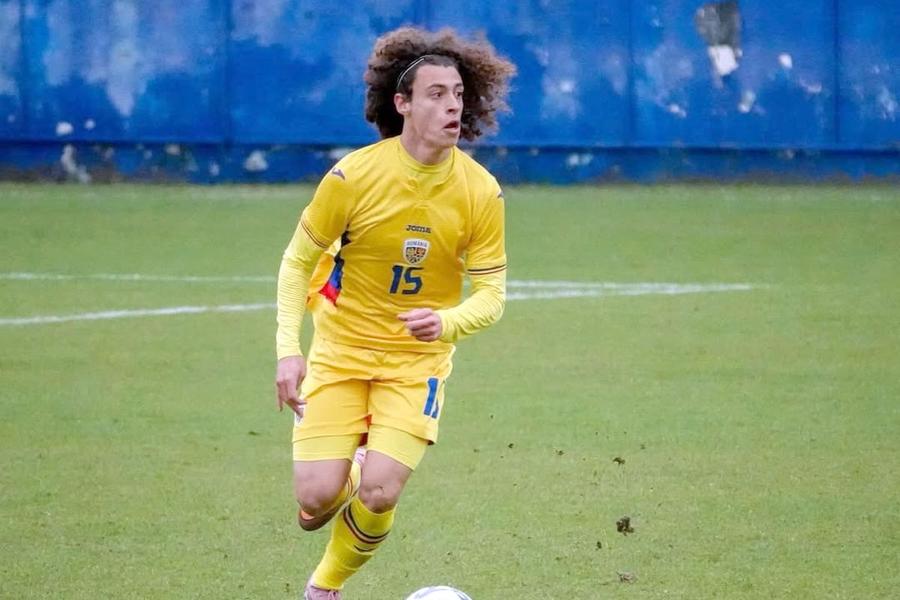 Rareș Coman, în tricoul României U18 // FOTO: Instagram Tinerii de perspectivă remarcați de selecționerul Ion Marin: „Calităţi certe. Asta le spun tuturor” » Principala problemă: „Dacă aleg alt steag, ce putem să facem?”