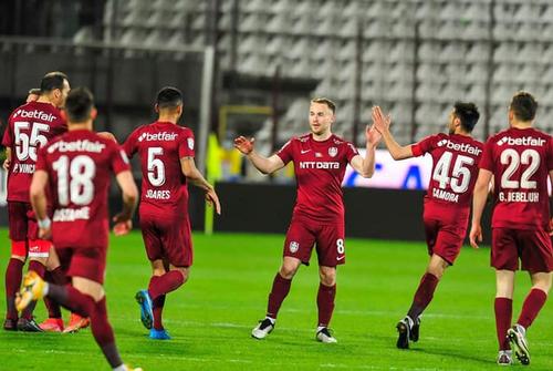 CFR Cluj acuză arbitrajele lui Ovidiu Hațegan, dar primește o replică pe măsură. Sursă foto: Facebook