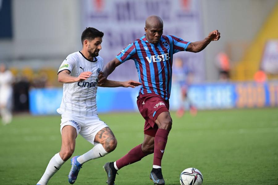 Esențial la titlul lui Trabzon! Nigerianul din Liga 1 despre care s-a spus că și-a falsificat data nașterii şi care a fost dorit de două ori de Gigi Becali are cifre incredibile la noua campioană a Turciei