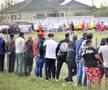 Derby la Liga 4 între Iazu și Scânteia » Căruțe pe post de peluză, prima se dă în bere și mici, echipamente cumpărate de Bobonete: „E Dinamo-Steaua din Ialomița”