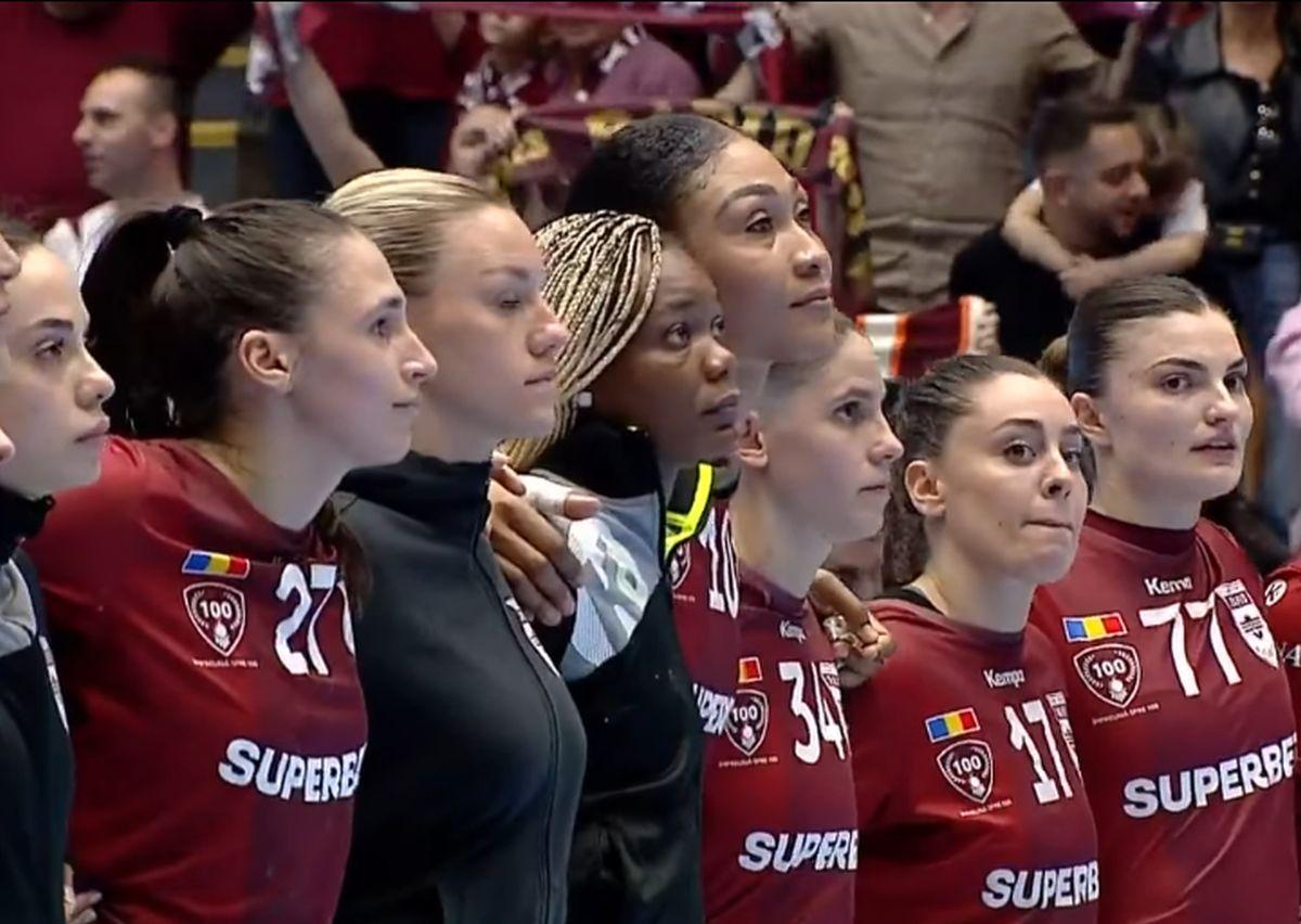 Jucătoarele lui Vipers Kristiansand, fascinate de galeria Rapidului
