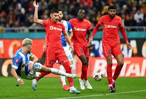 Malcom Edjouma, OUT pentru o lună  // foto: Imago
