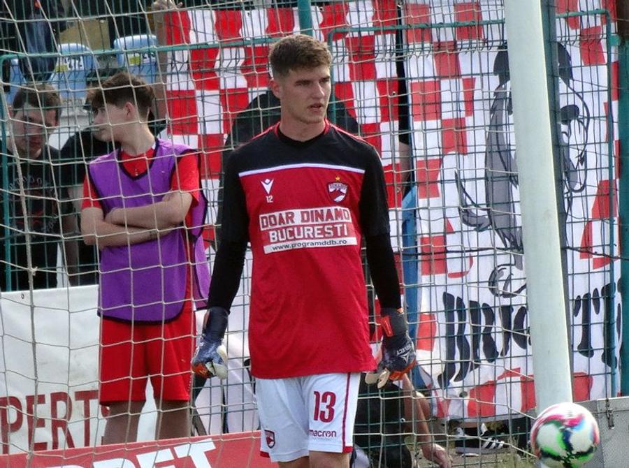 7 detalii de la FC Buzău - Dinamo 2-2 » Unde era Dujmovic după meci, la 12 noaptea, gazdele „au jucat murdar” cu aspersoarele + gestul special al lui Burcă