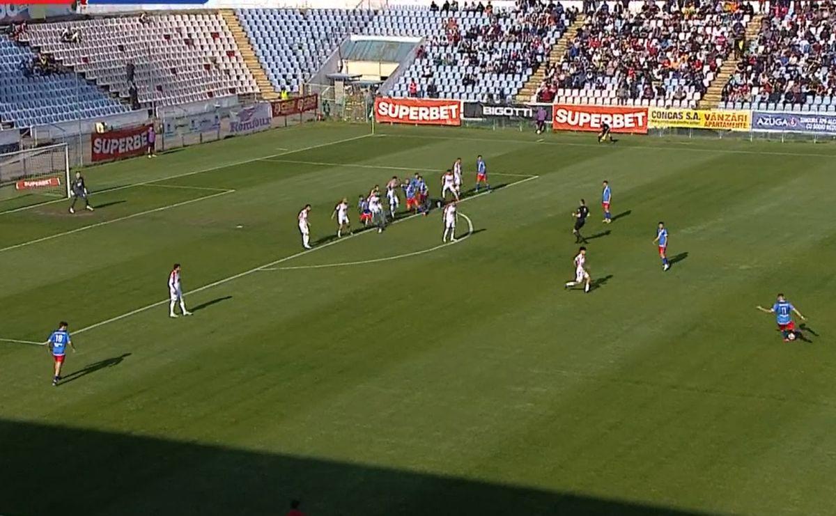 Portarul lui Dinamo, gafă uriașă în meciul cu Gloria Buzău: și-a băgat mingea în poartă!