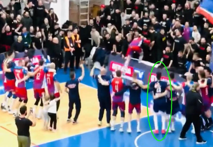 Imaginea sezonului în handbalul european » Adversarele de la Vipers au rămas în Polivalentă și au privit fascinate galeria Rapidului