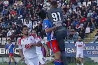 Plin de sânge în careu după duelul cu portarul lui Dinamo! Ce a dictat arbitrul + verdictul lui Crăciunescu