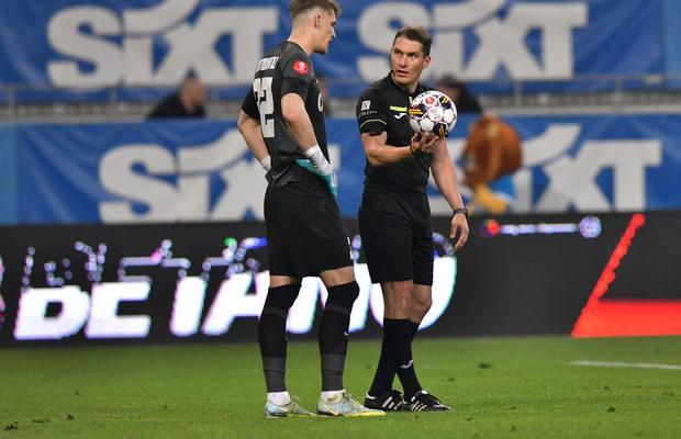 Mihai Stoica îi răspunde lui Neagoe: „N-a fost penalty! Poate a văzut vreo mătușă din tribune și a fluturat baticul”