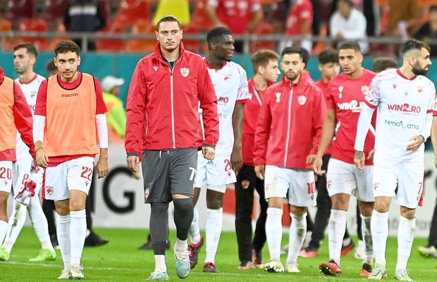 Conducătorul lui Dinamo CONFIRMĂ „răscoala” românilor în vestiar: „Apoi să facă reproșuri!”
