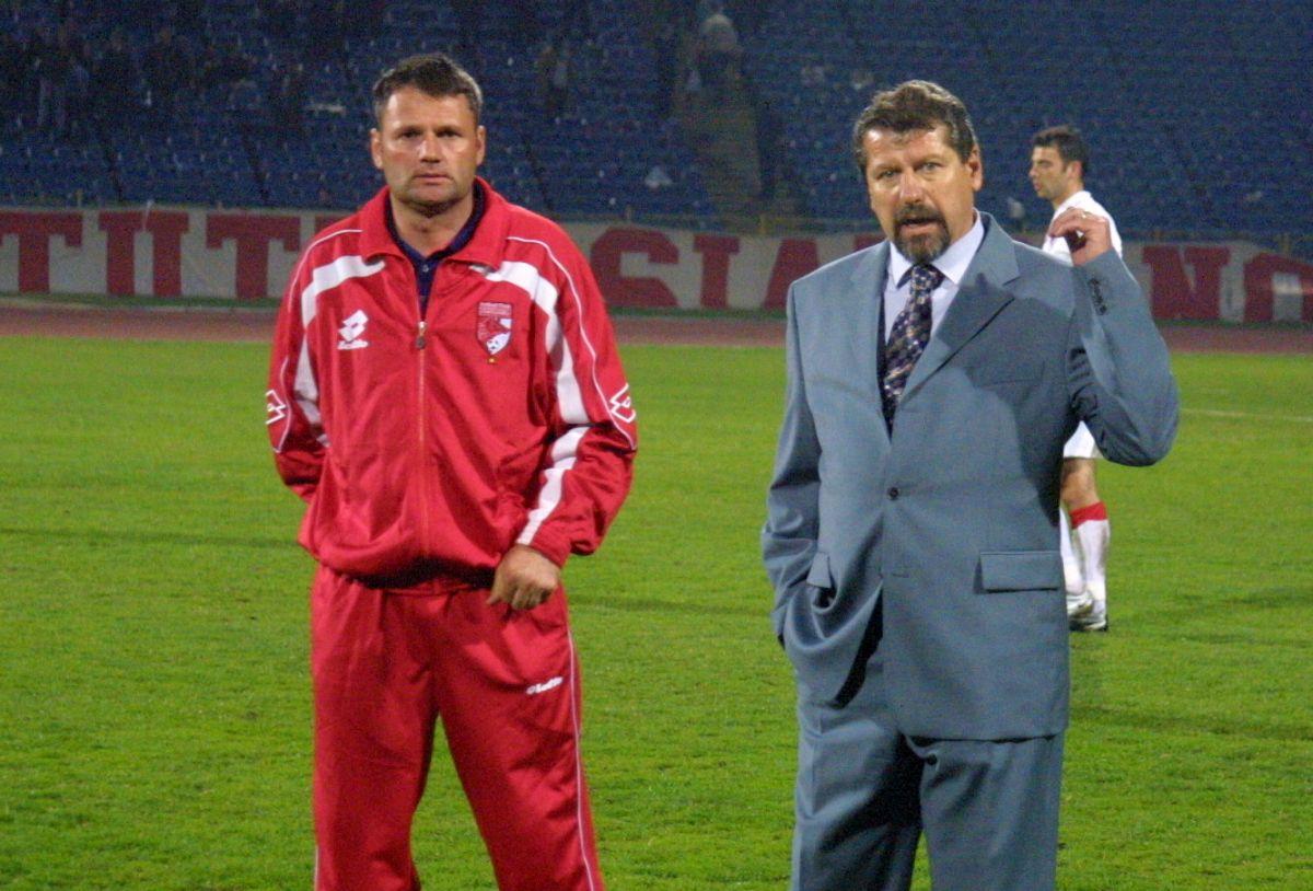 Ion Marin (file din poveste) - imagini de colecție cu „Săpăligă” pe banca lui Dinamo