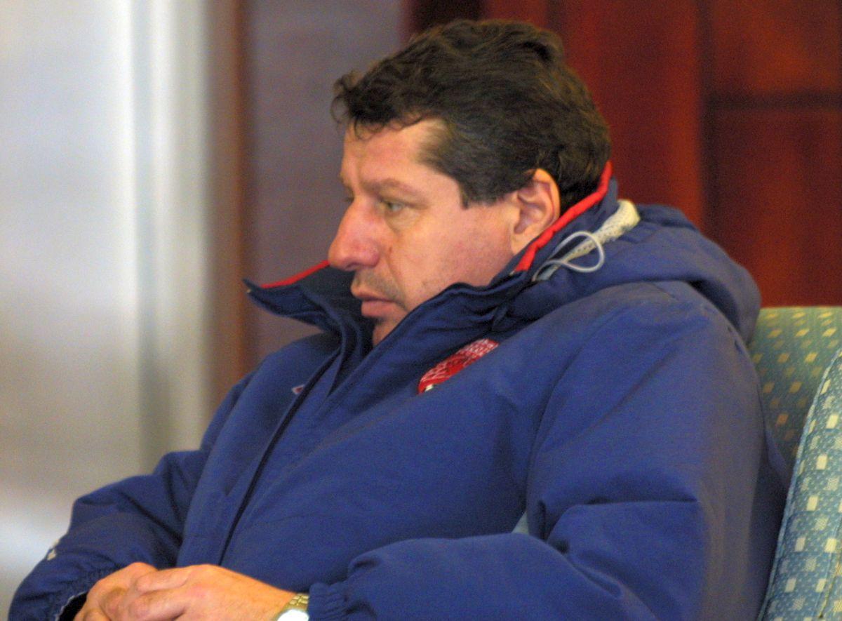 Ion Marin (file din poveste) - imagini de colecție cu „Săpăligă” pe banca lui Dinamo