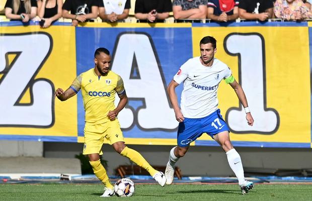 Jucătorul de 1 milion de euro din Superliga dorit de Craiova, gata să meargă în Liga 3! Cu cine negociază