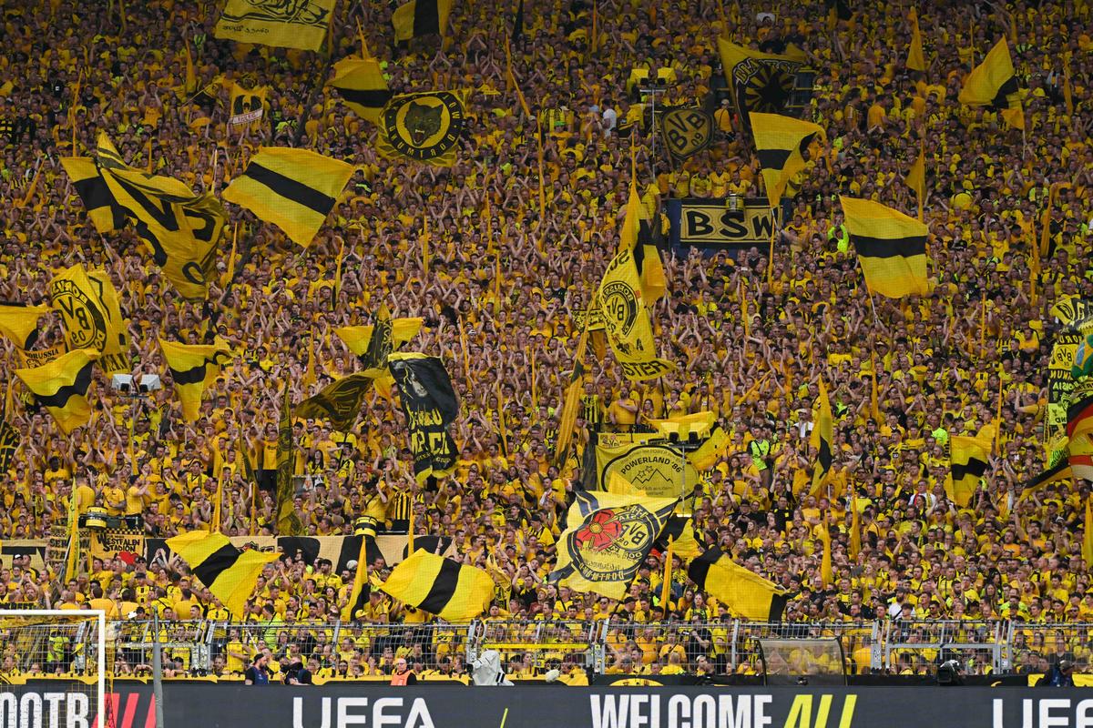 Suporterii au făcut show înainte de Dortmund - PSG