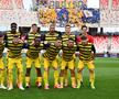 Bari - Parma, meciul care poate aduce promovarea în Serie A pentru Dennis Man și Valentin Mihăilă / Foto: Parma (X)