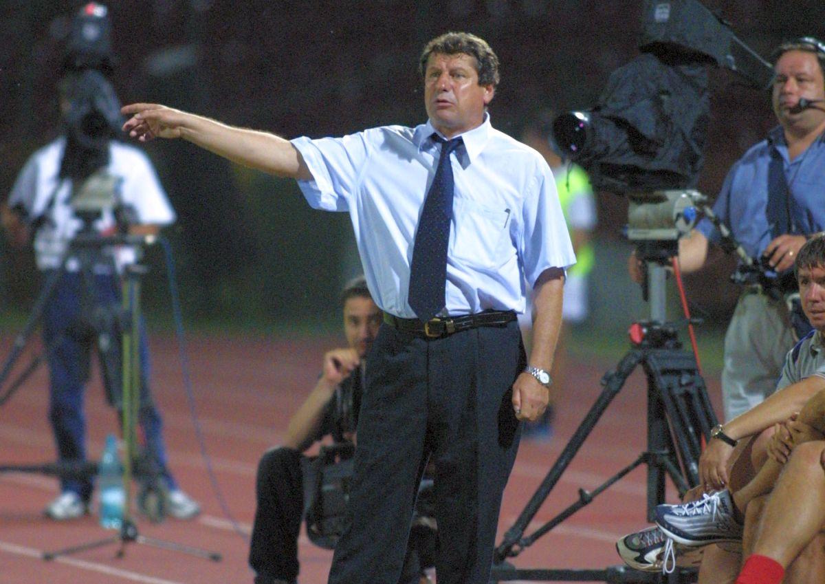 Ion Marin (file din poveste) - imagini de colecție cu „Săpăligă” pe banca lui Dinamo
