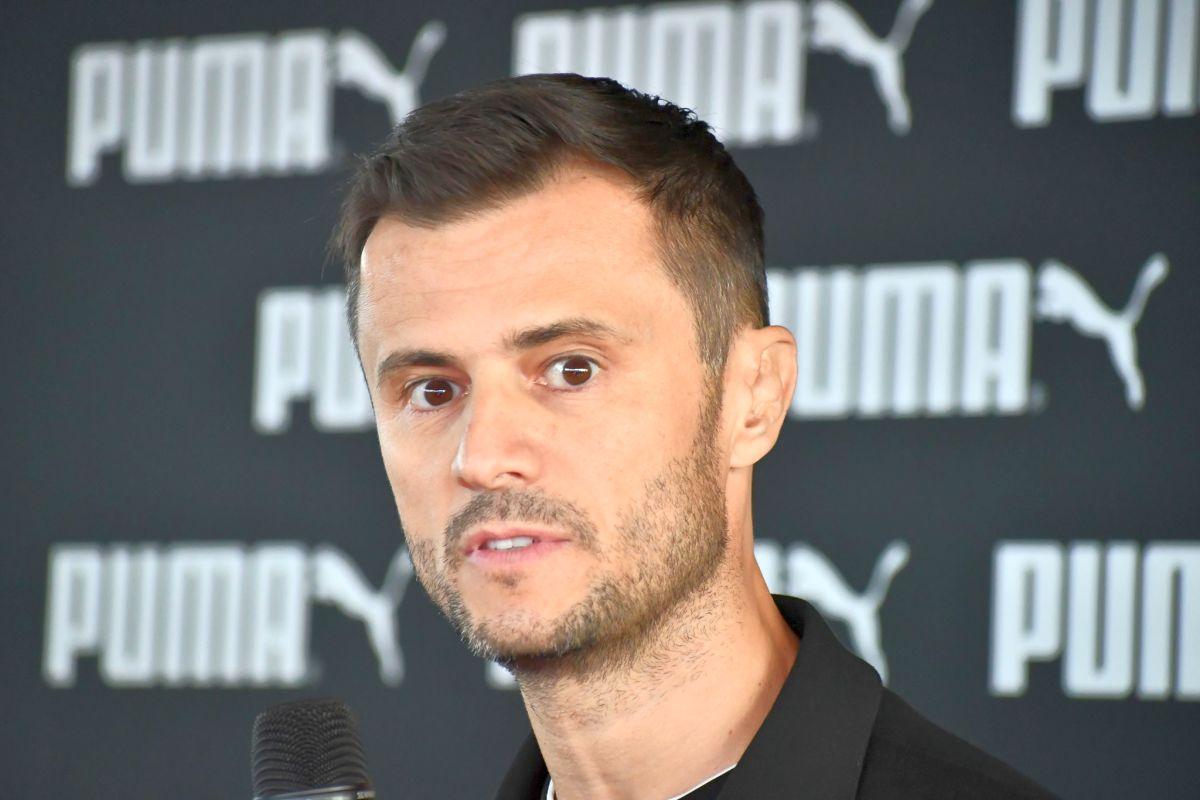 „Nicolescu NU vrea să se întâlnească cu Peluza Sud!” » Dezvăluiri EXPLOZIVE  la Dinamo: „Trecutul lui”