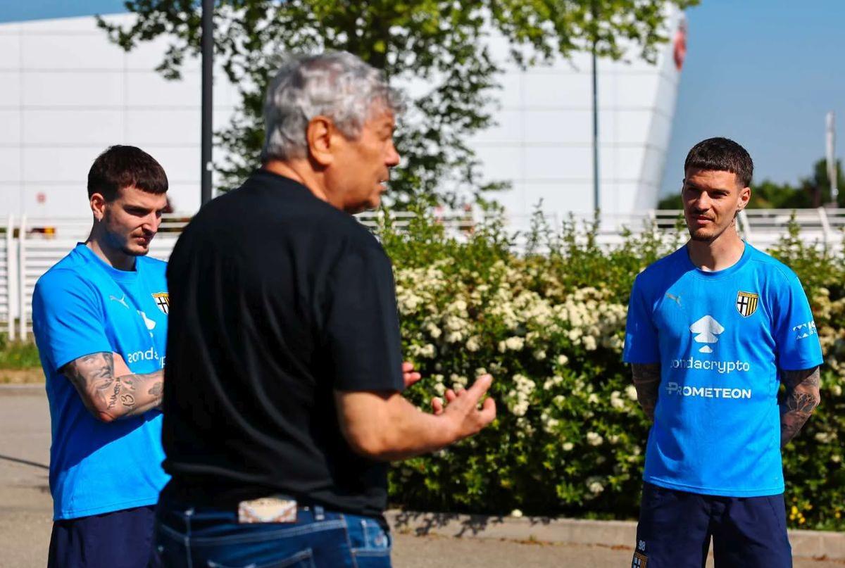 Mircea Lucescu la Parma, alături de Cristi Chivu, Dennis Man și Valentin Mihăilă