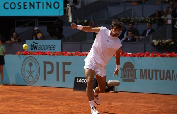 Un nou maestru al backhand-ului cu o mână în circuitul ATP » Victorie și un raliu sublim la Madrid! Va urca pentru prima dată în top 10