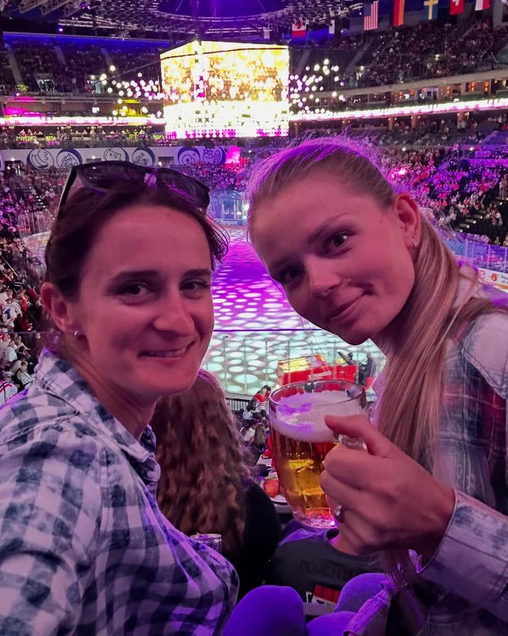 Martina Sablikova și Nikola Zdrahalova formează un cuplu/Foto: Instagram