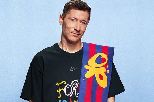 Robert Lewandowski, cu noul logo, pentru El Clasico / Foto: Instagram