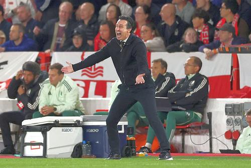 Unai Emery, furios după Nottingham Forest - Aston Villa/ foto Getty Images