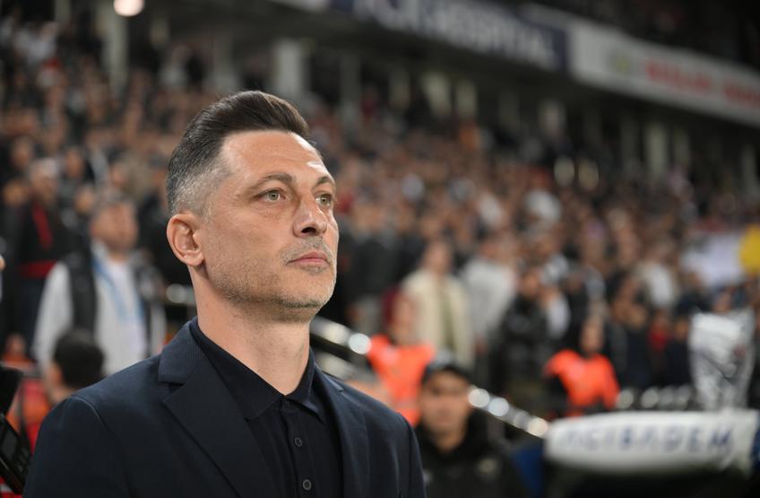 Mirel Rădoi, înainte de Gaziantep - Beșiktaș / FOTO: Imago