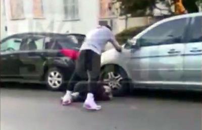 VIDEO Momente ȘOCANTE în SUA! Un campion din NBA lovește cu bestialitate un bărbat în timpul protestelor: „Unul dintre nenorociții de băieți albi nu știa unde merge”