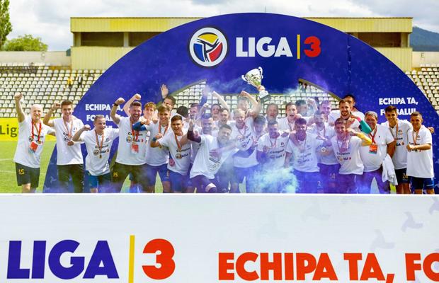 Steagul Renaște! Dar cine o susține? » Situația în fotbalul brașovean după promovarea Coronei în Liga 2