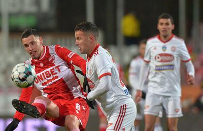 Schimbări masive: 13 plecări! Conducerea anunță noi transferuri