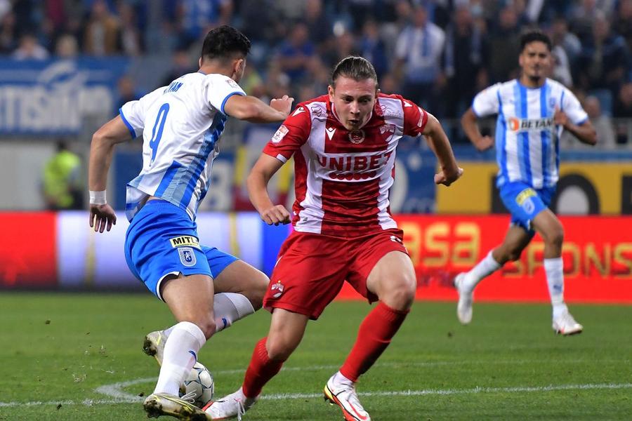 Fundaș central cu talie bună, Deniz Giafer s-a ilustrat prin câteva apariții comice la Dinamo Acești tineri bătrâni ai lui Dinamo