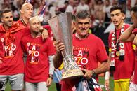 Incredibila poveste a lui Jose Luis Mendilibar, antrenorul care a cucerit Europa League cu Sevilla » Eliminat de CFR din Intertoto, în urmă cu 18 ani!