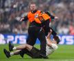 Suporter intrat pe teren la Dortmund - Real