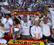 Scenografii spectaculoase la finala Ligii Campionilor » Salut inedit între jucătorii lui Dortmund și galerie