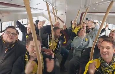 Reporterii GSP s-au întâlnit în autobuz cu ultrașii Borussiei Dortmund » Imagini cu atmosfera incendiară creată de suporteri