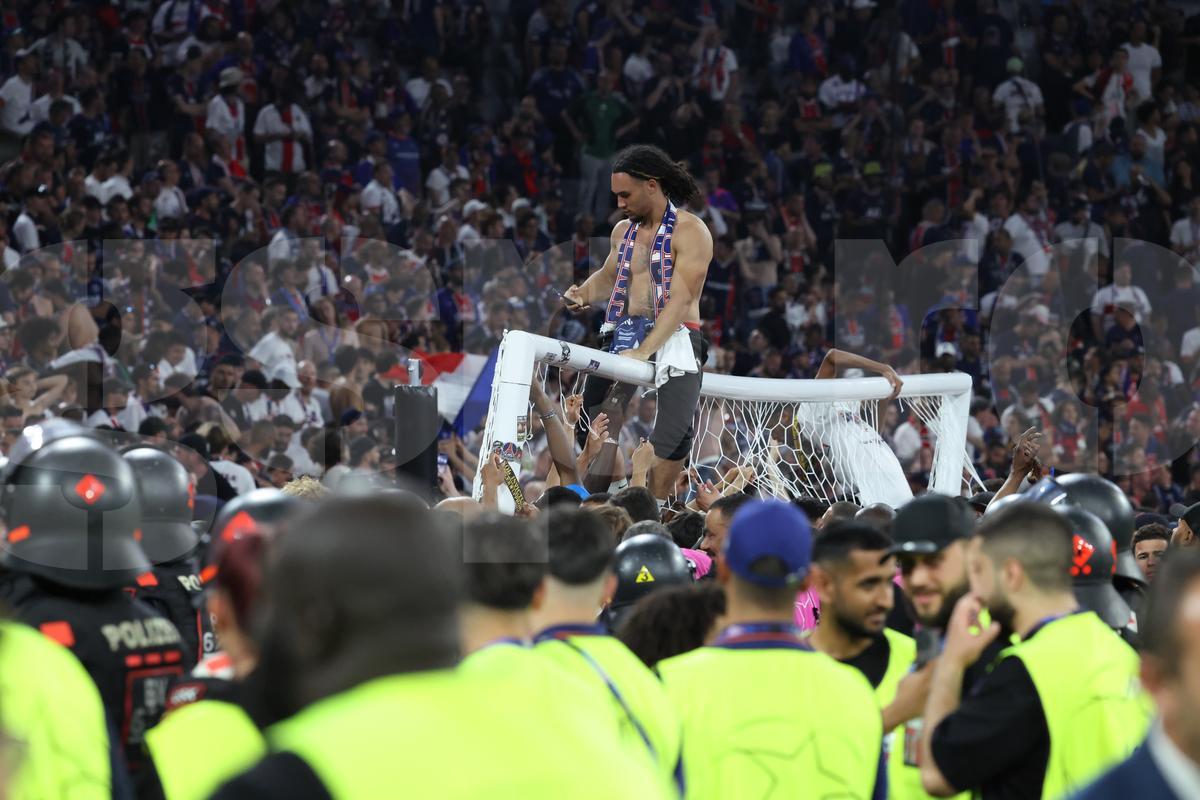 Imagini de la finalul partidei PSG - Inter 5-0