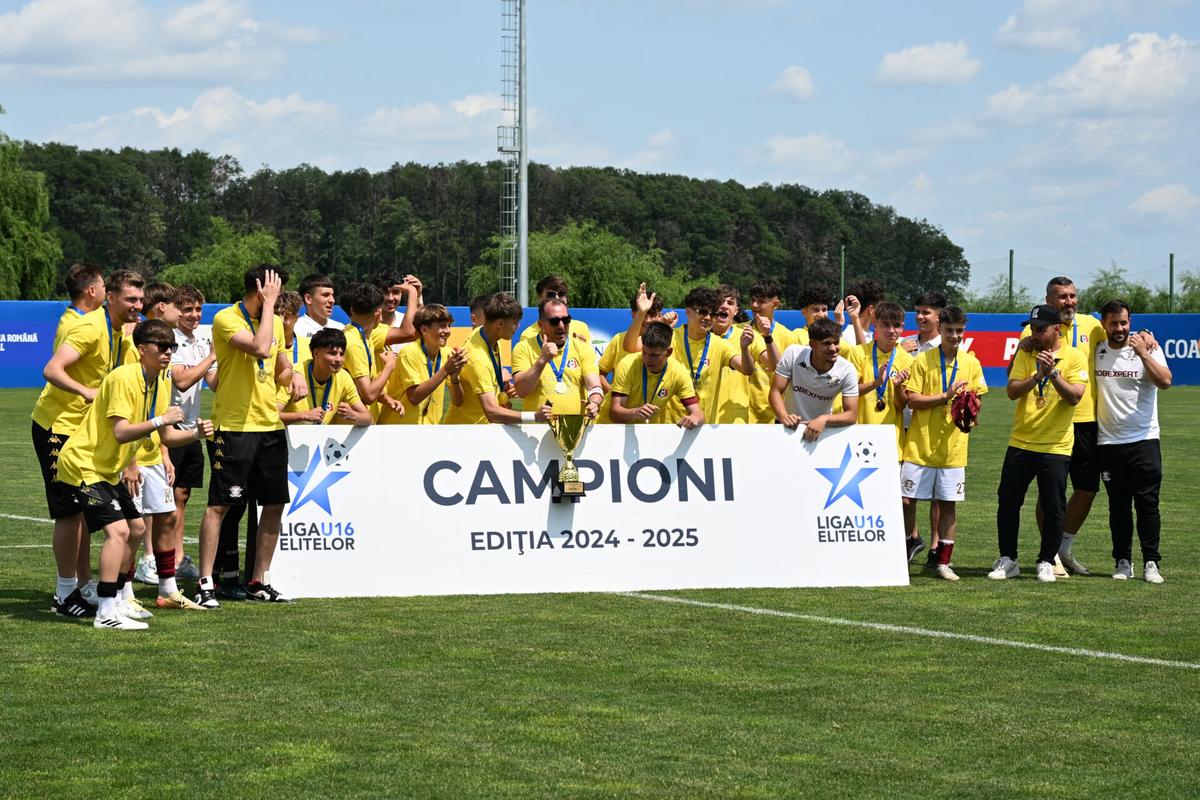 Rapid este noua campioană a Ligii Elitelor U16 după ce a învins FCSB în finala campionatului