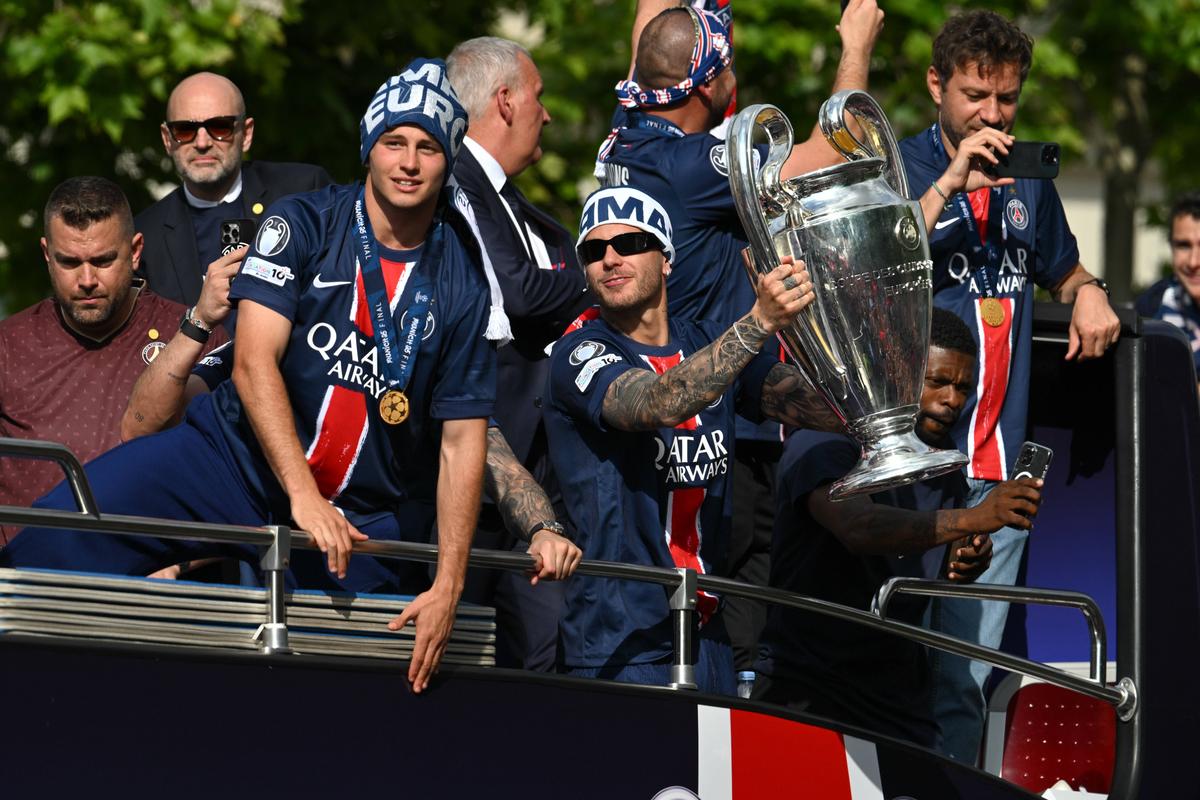 Sărbătoare la Paris după ce PSG a câștigat Liga Campionilor