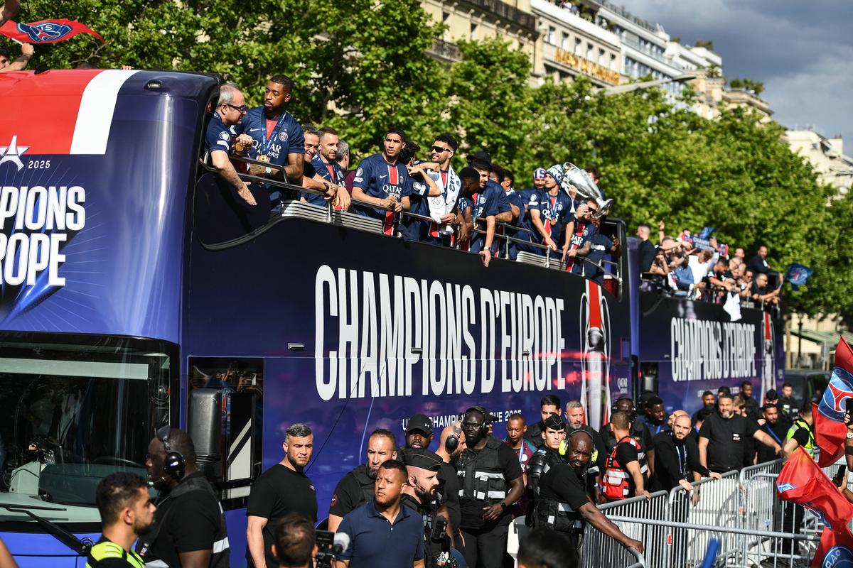 Sărbătoare la Paris după ce PSG a câștigat Liga Campionilor