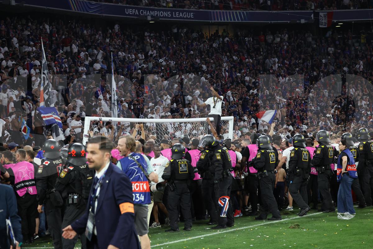 Imagini de la finalul partidei PSG - Inter 5-0